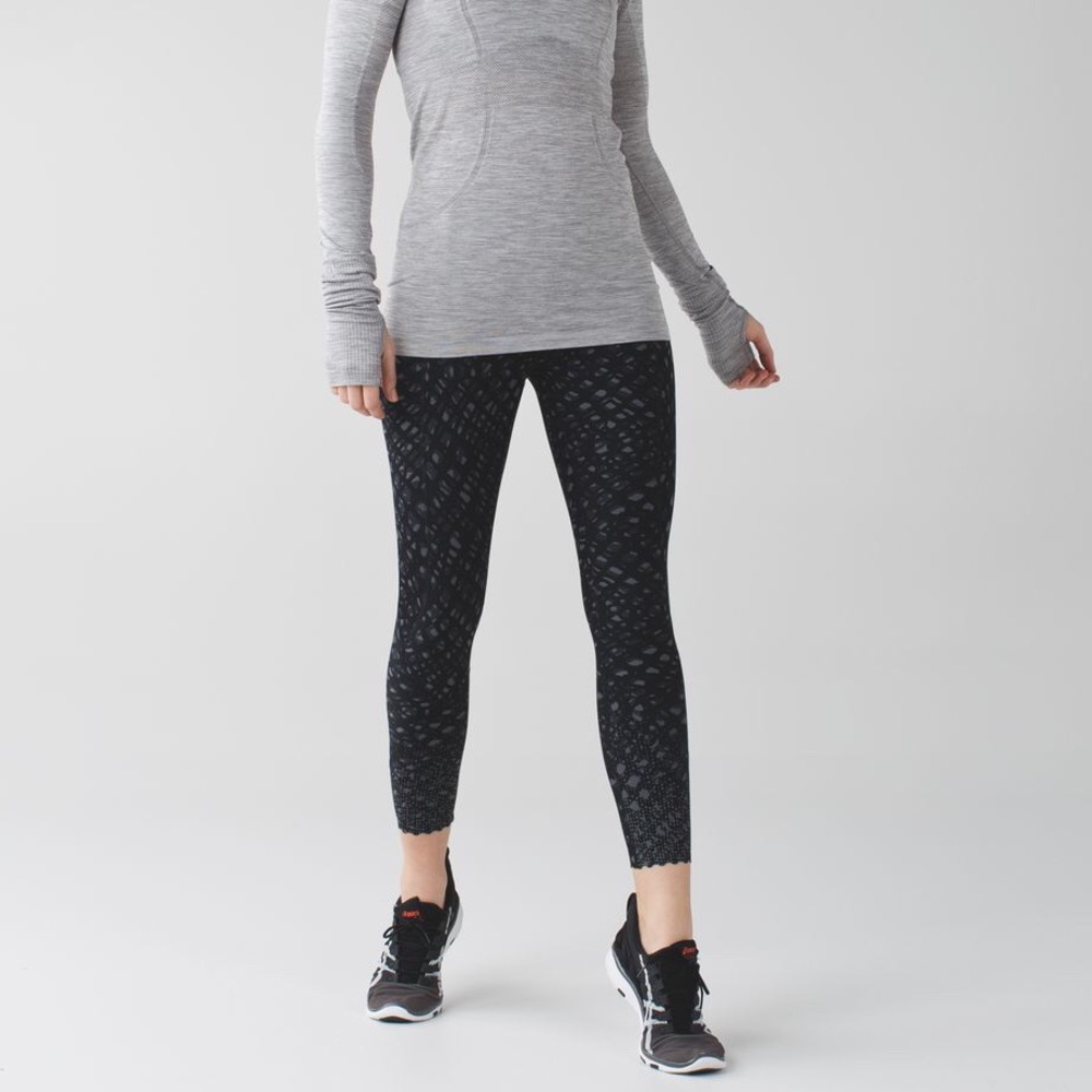 🍋Lululemon Tight Stuff Tight (Reflective)🍋